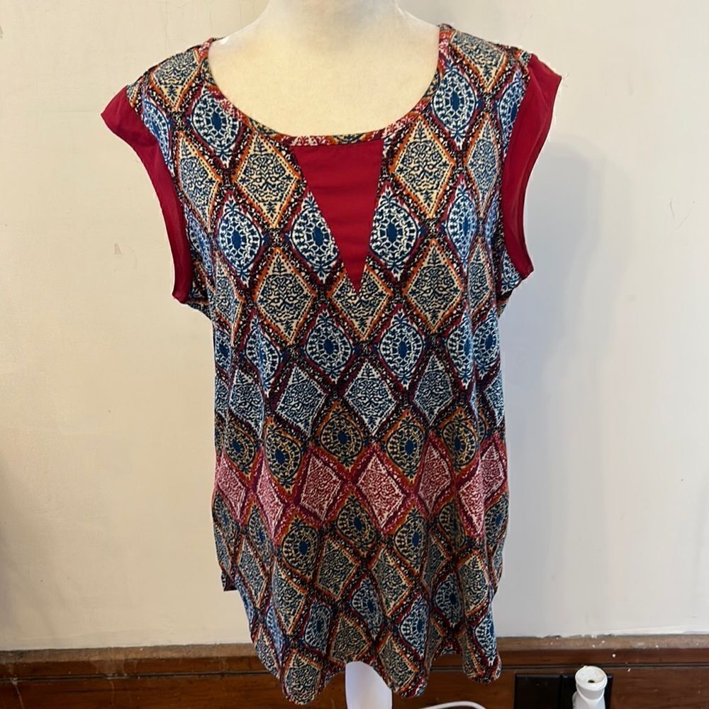 Rose & Olive burgundy blue cap sleeve patterned blouse with sheer panel Size L